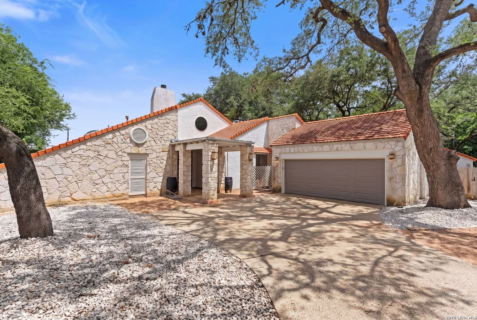 3915 Hunters Crest St, San Antonio, TX 78230 — photo 1