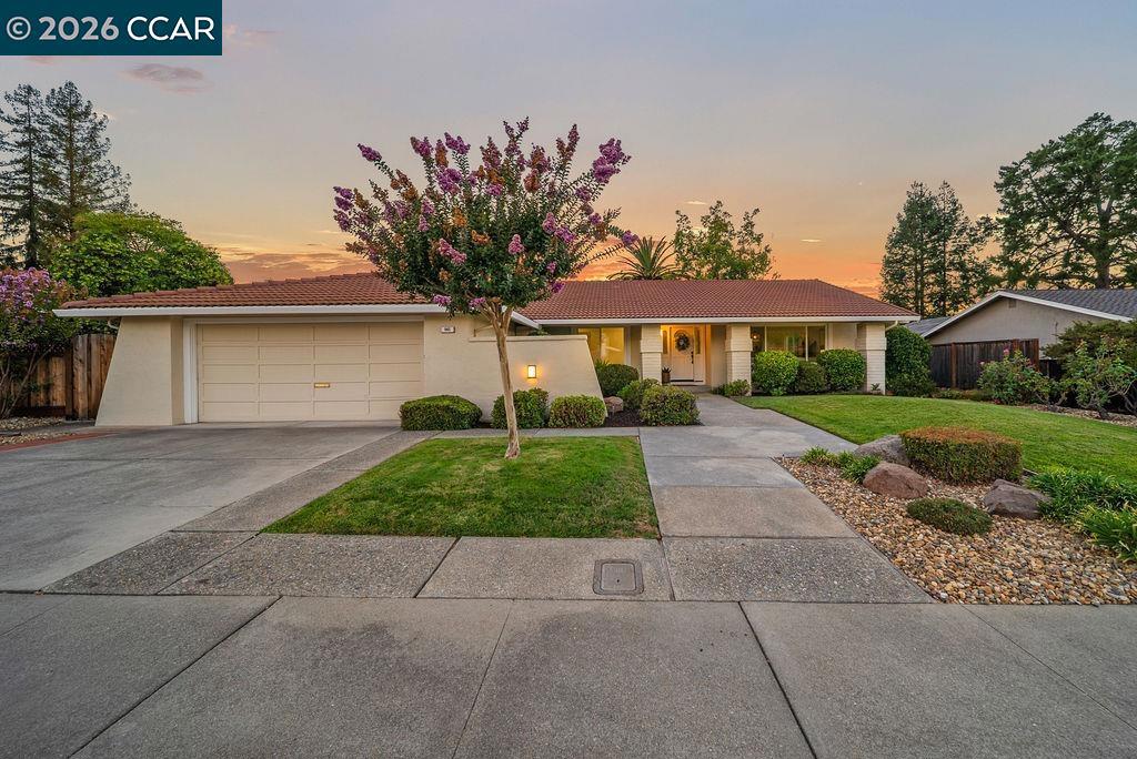945 Natchez Dr, Walnut Creek, CA 94598 — photo 1