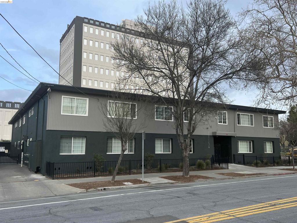 30 N 13th Street, San Jose, CA 95112-3459 — photo 1