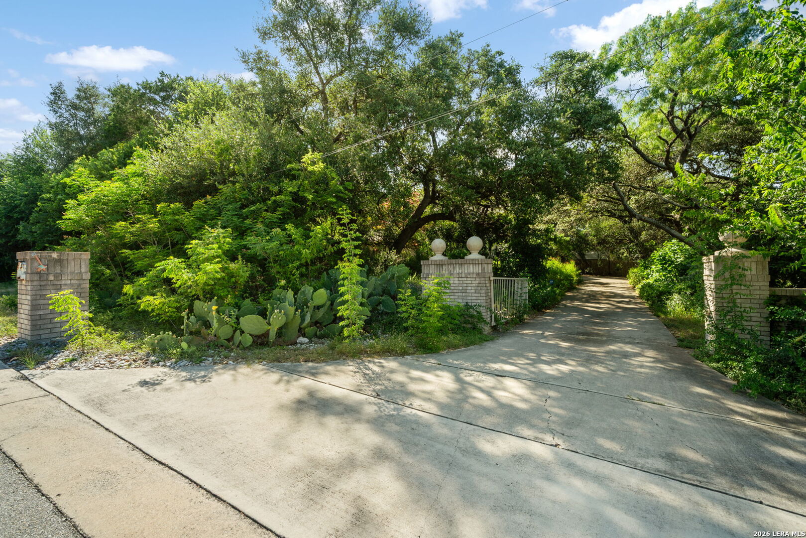 9611 AZALEA CIR, ,  78266 — photo 1
