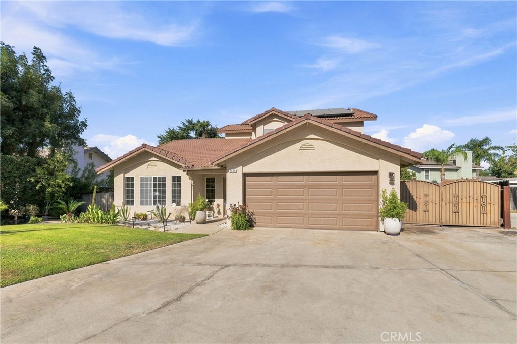 2670 Bliss, Clovis, CA 93611 — photo 1