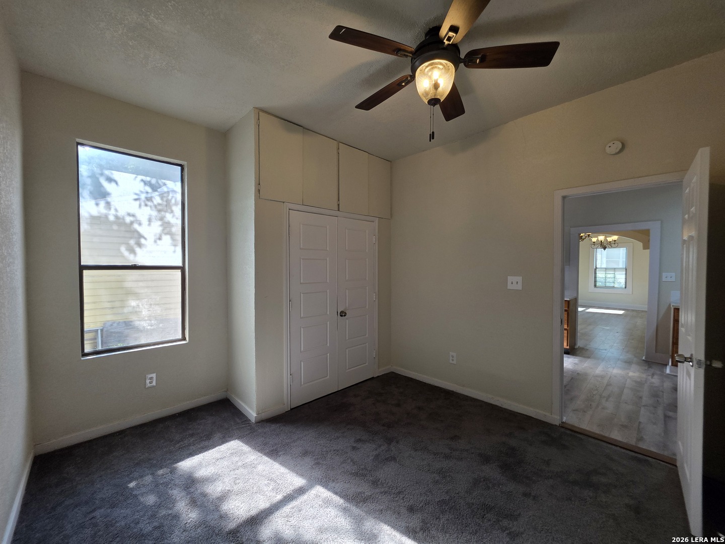 116 Hess, , 78212 — photo 1