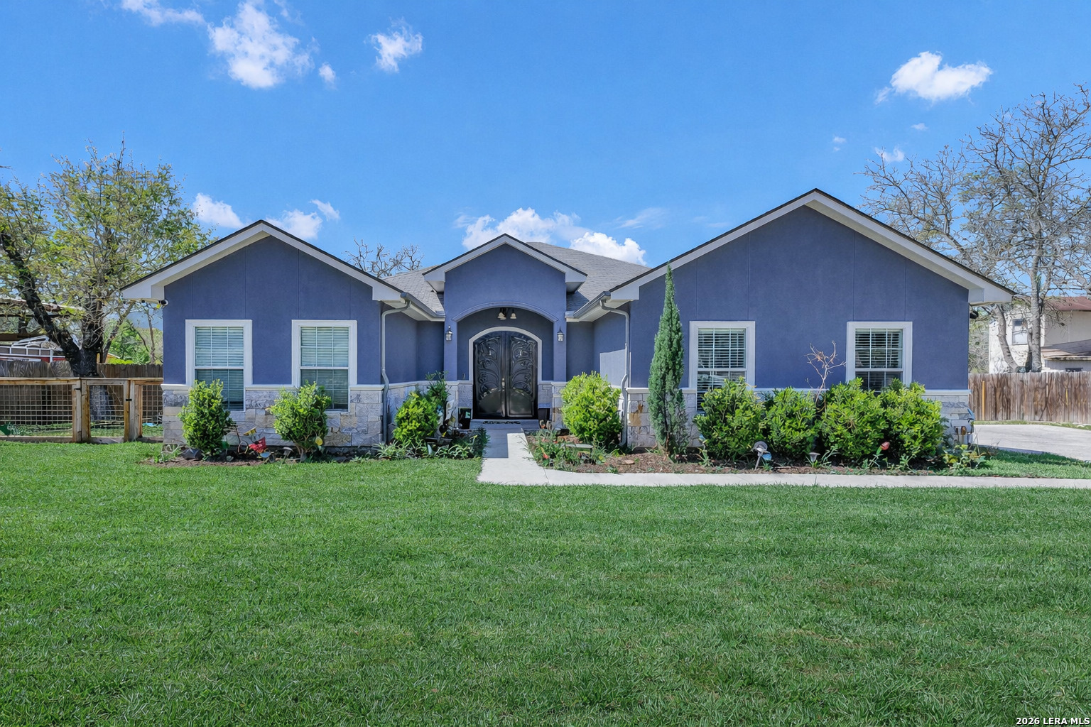 23007 DREAM VIEW DR, Elmendorf, TX 78112 — photo 1