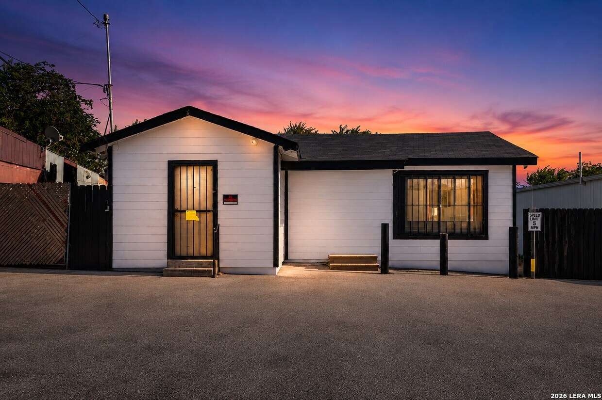 4166 Culebra, San Antonio, TX 78228 — photo 1