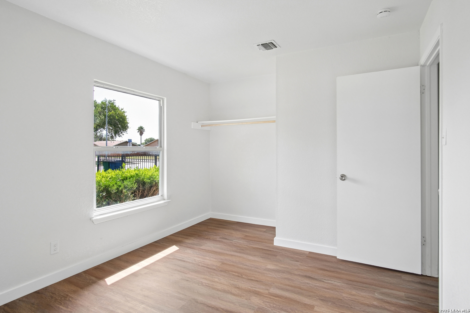 8951 BOWLINE, , 78242 — photo 1
