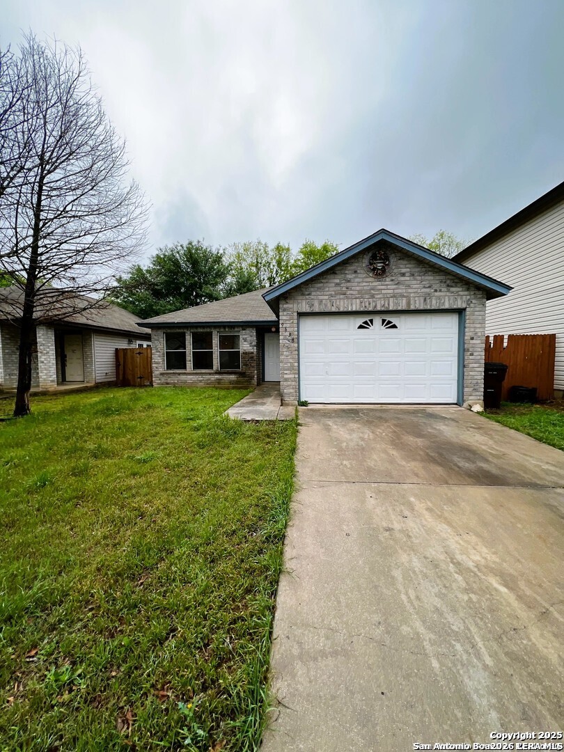9638 Green Plains Dr, San Antonio, TX 78245 — photo 1
