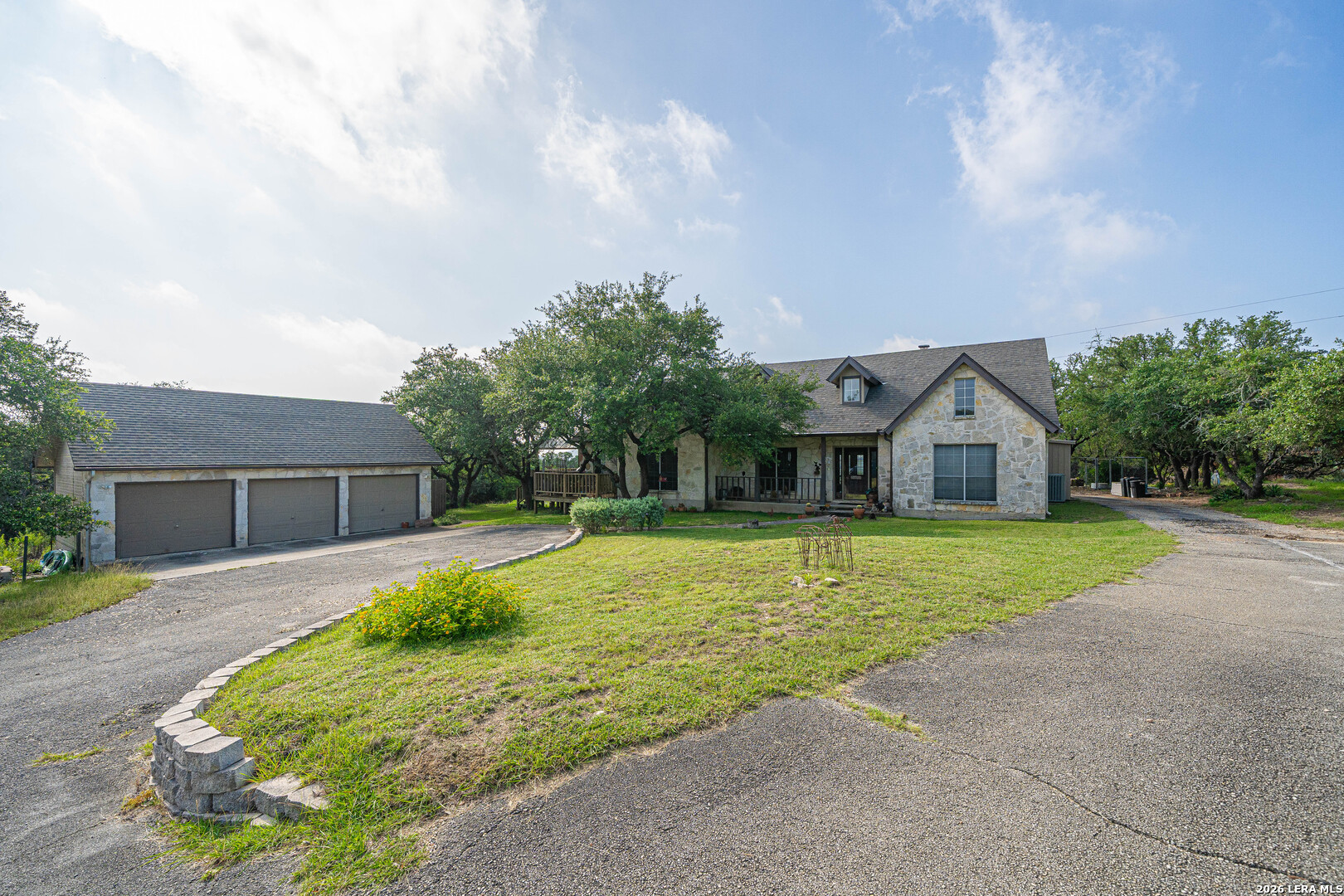 1325 OLD BOERNE RD, Bulverde, TX 78163 — photo 1