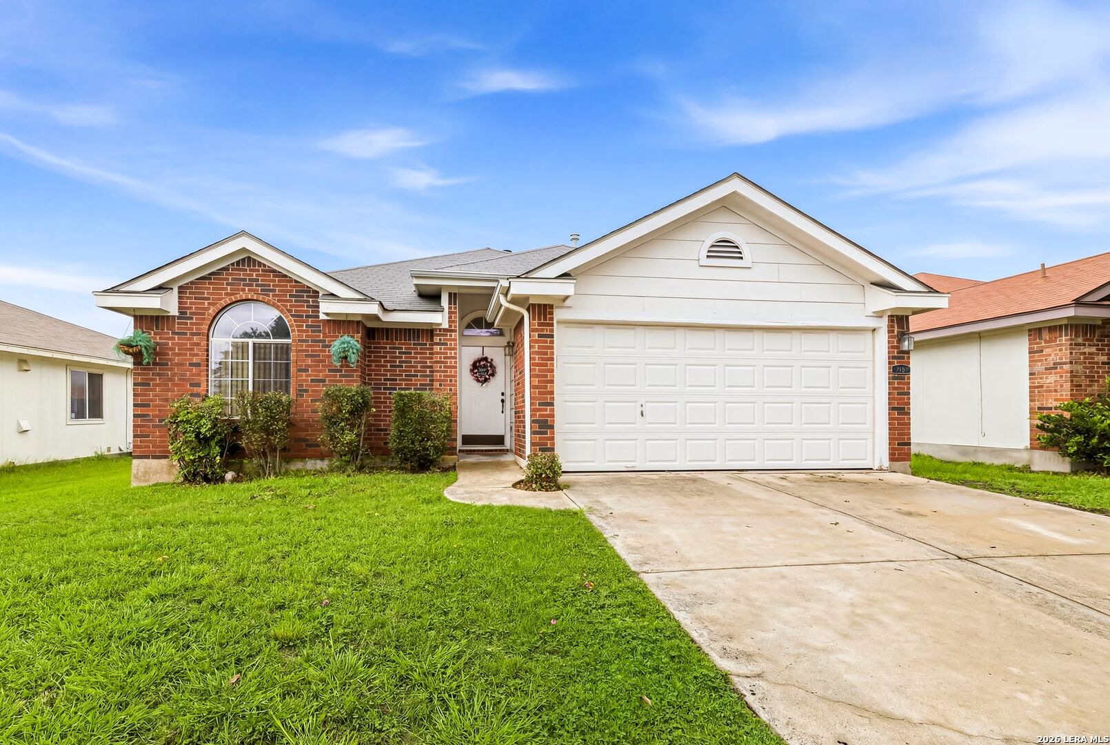 8426 PIGEONBERRY DR, Converse, TX 78109 — photo 1