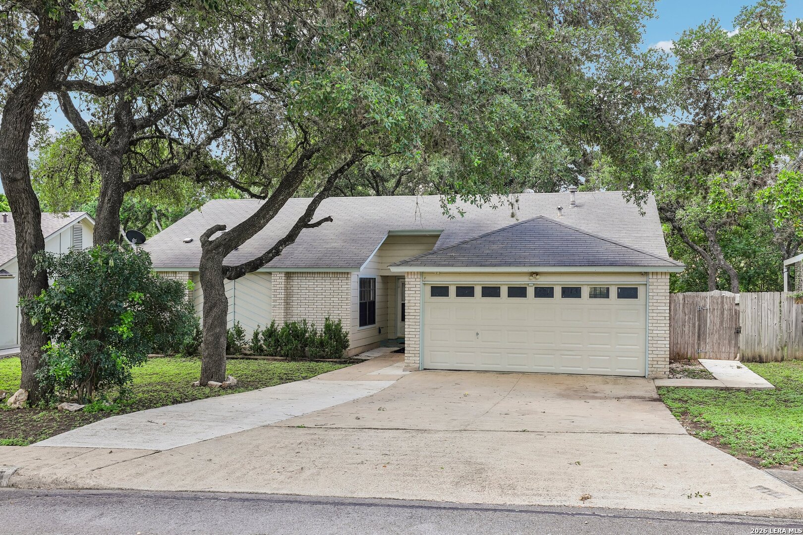 7111 Bart Hollow Dr, San Antonio, TX 78250 — photo 1