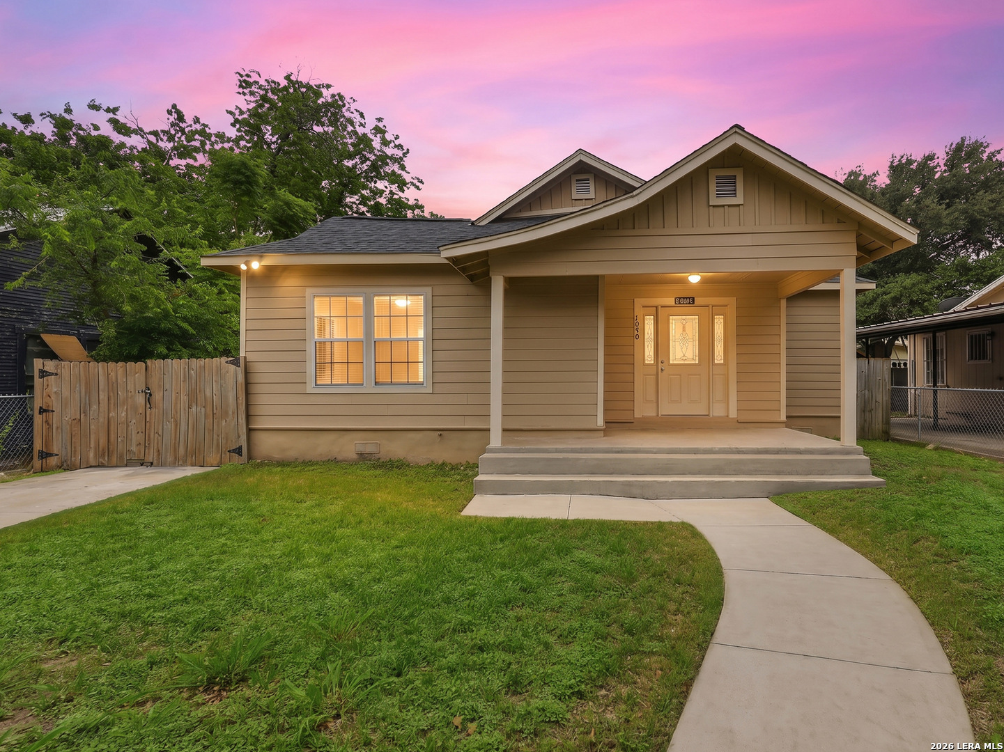 1030 W WINNIPEG AVE, San Antonio, TX 78225 — photo 1