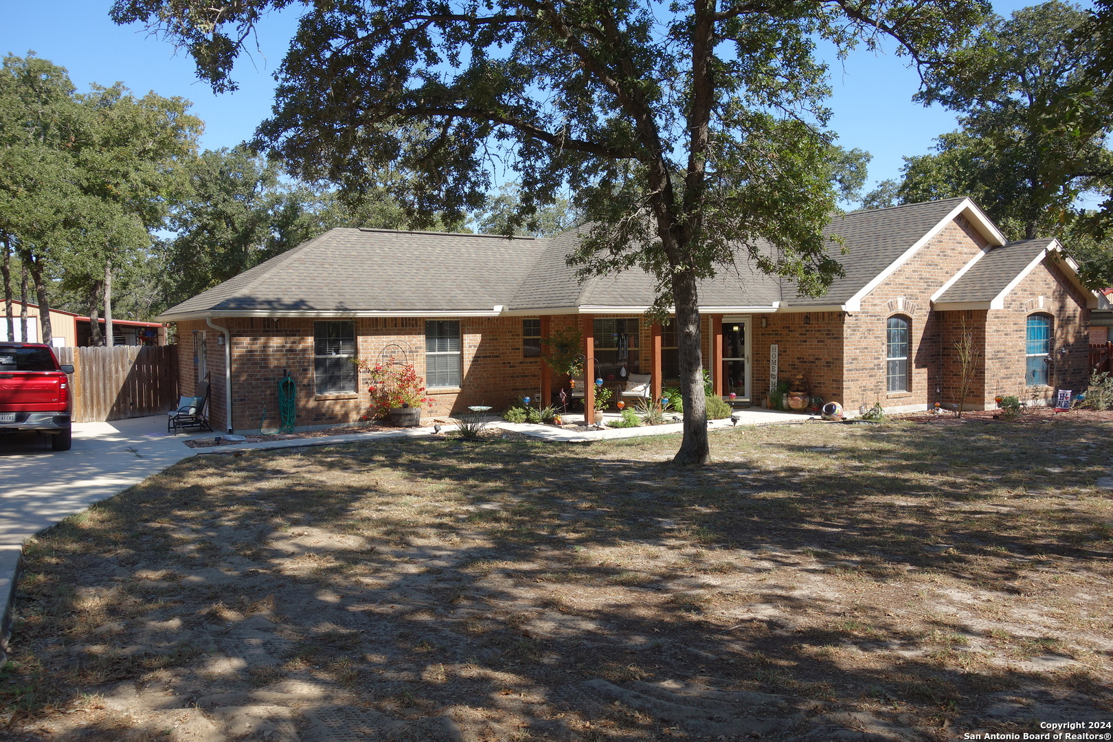 139 Champions Blvd, La Vernia, TX 78121 — photo 1