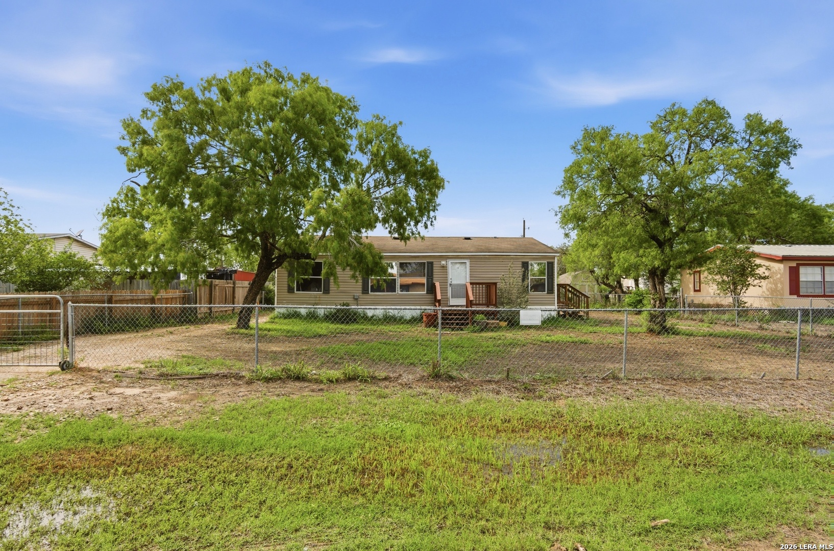 1105 WALNUT ST, ,  78026 — photo 1