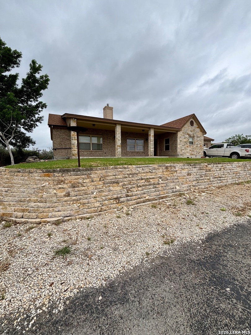3 SUMMIT VIEW, Uvalde, TX 78801 — photo 1