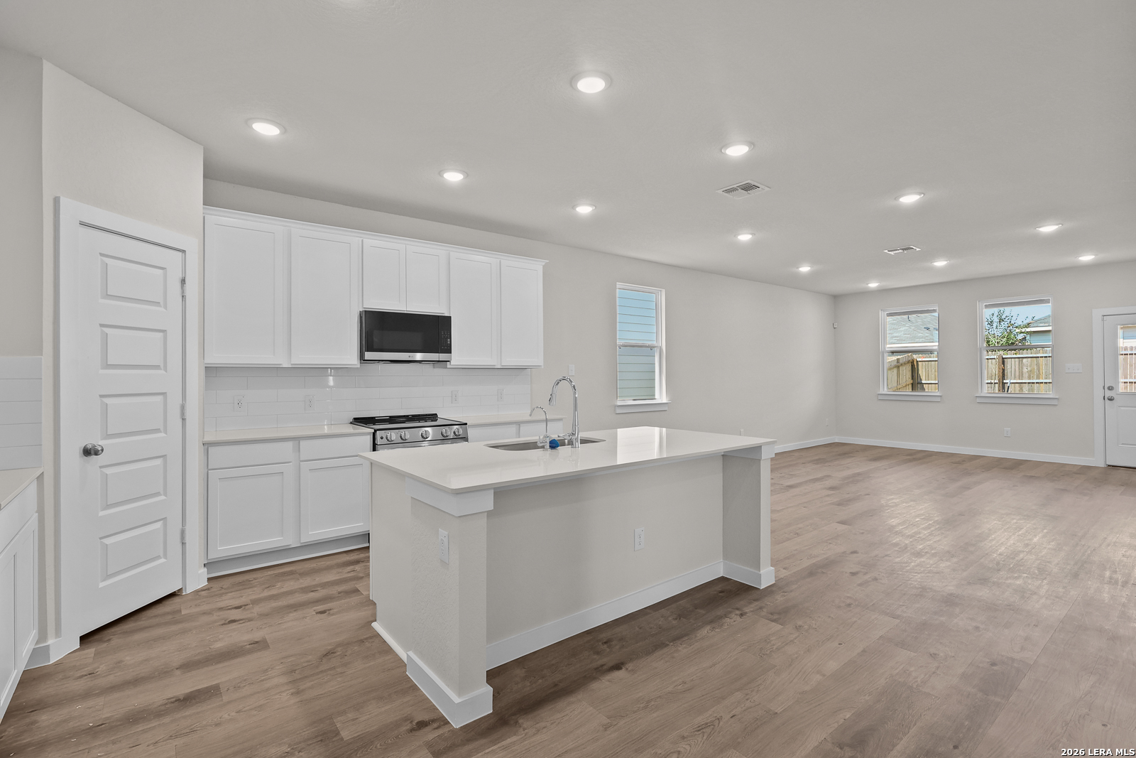 2520 Heritance Pass, , 78155 — photo 1