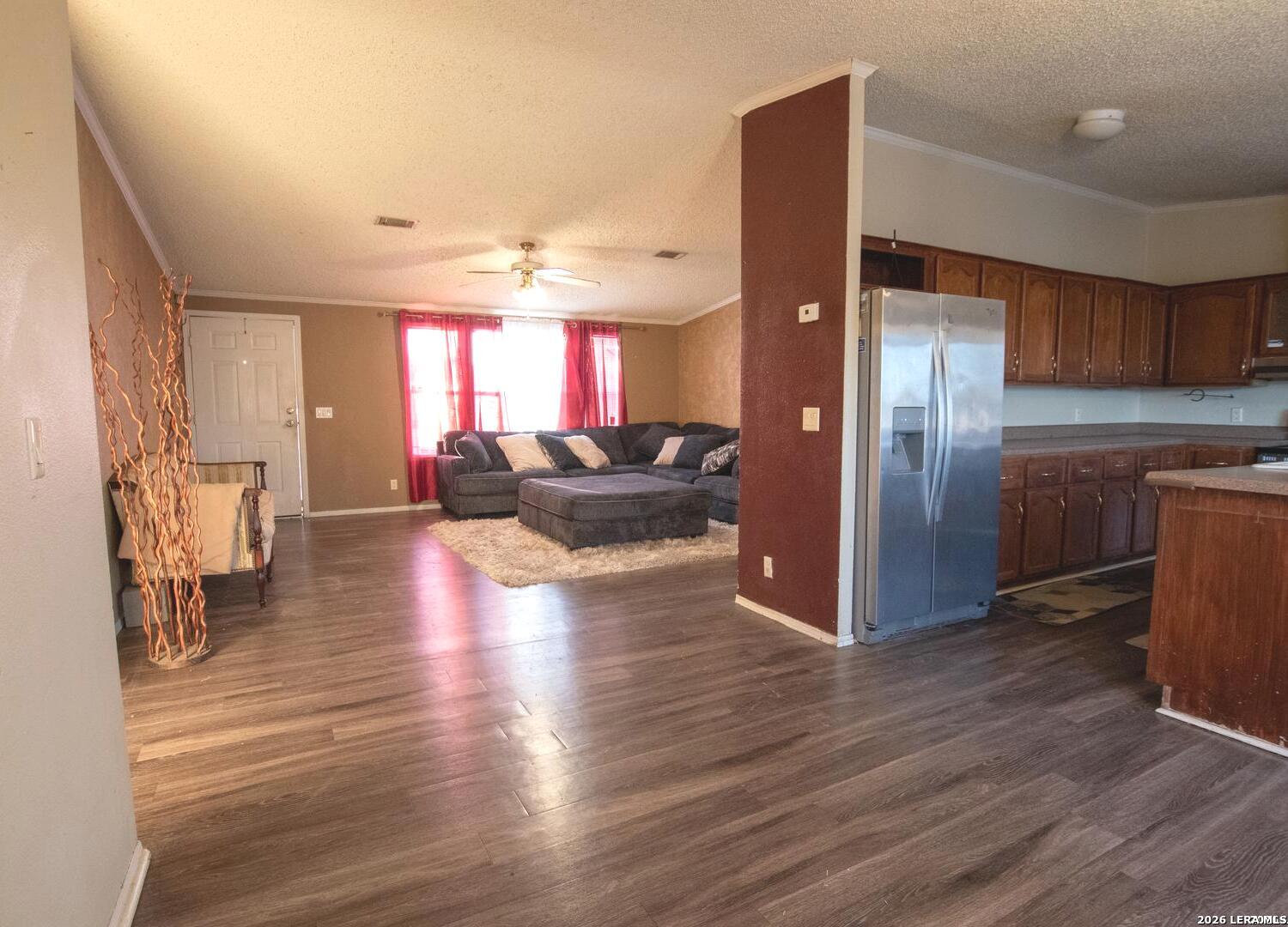375 CR 6723, ,  78059 — photo 1