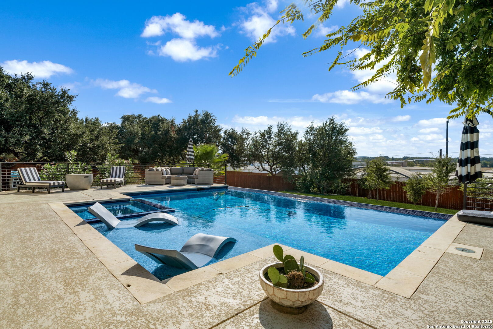 28827 BALCONES CRK, Boerne, TX 78006 — photo 1