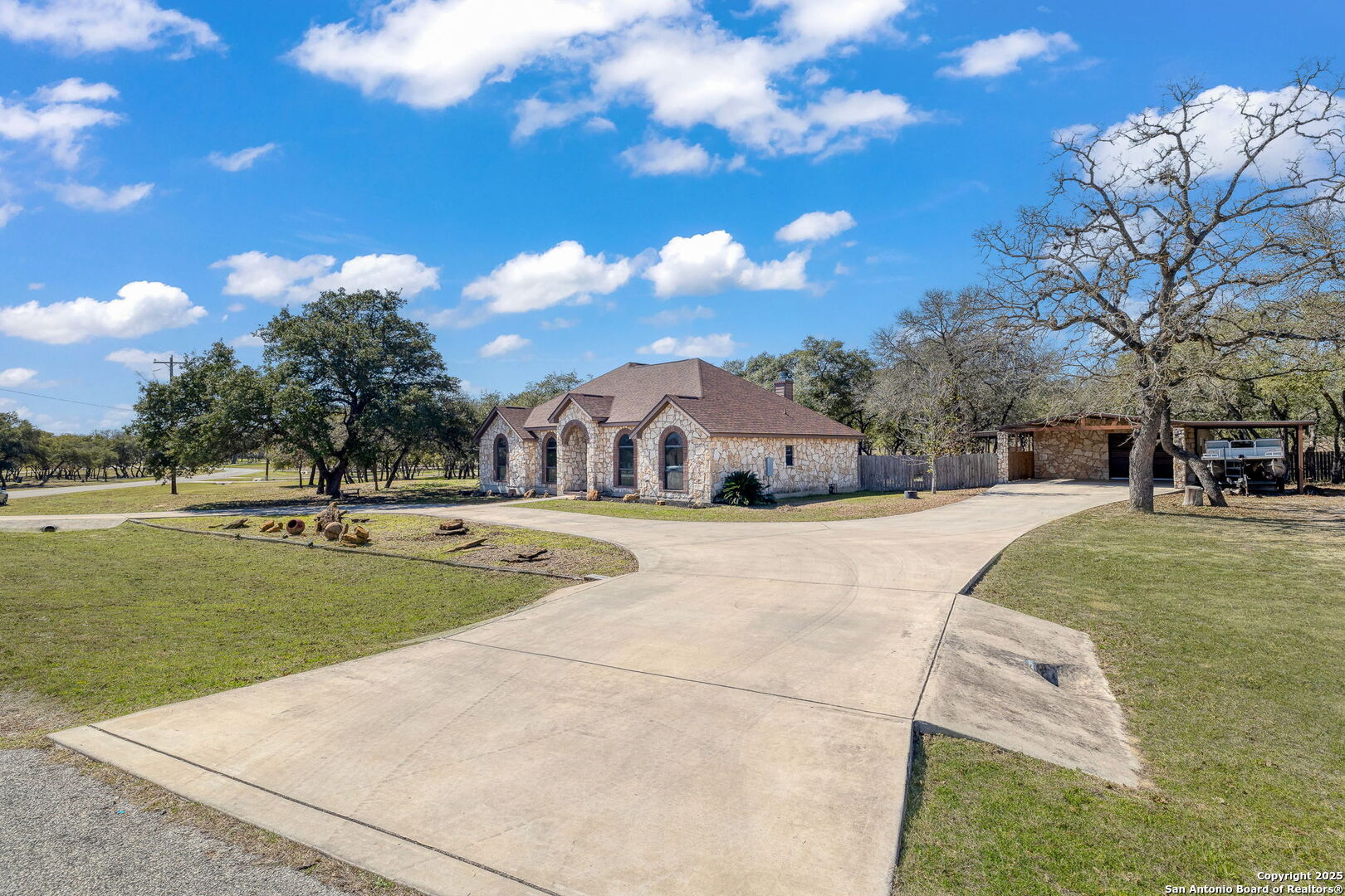229 Legacy Trail Dr, La Vernia, TX 78121 — photo 1