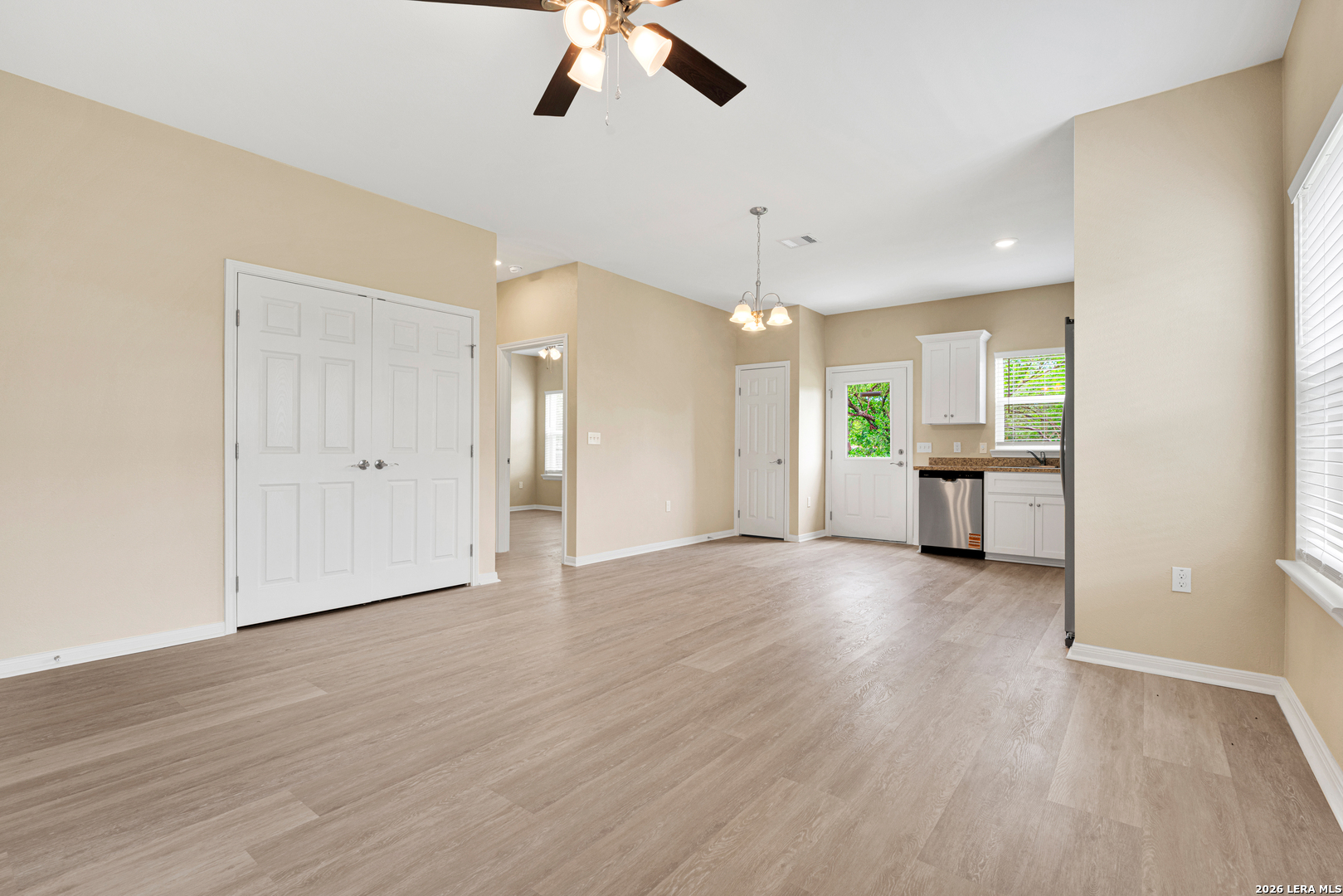 611 Villa Linda, ,  78237 — photo 1