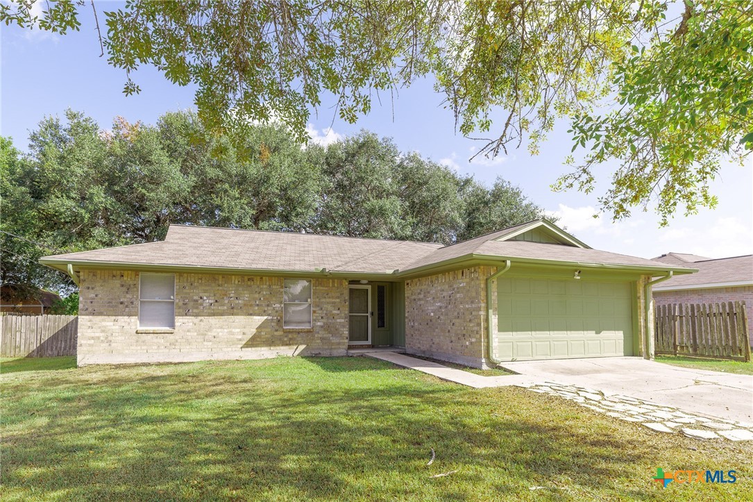 406 Trent Street, Victoria, TX 77905 — photo 1