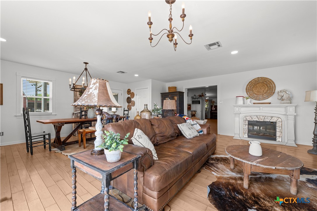140 Private Road 801