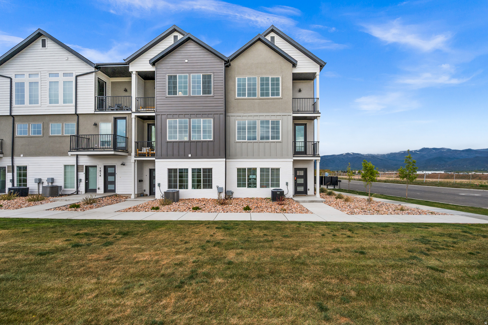 1867 S 920 E, Heber City, UT 84032 — photo 1
