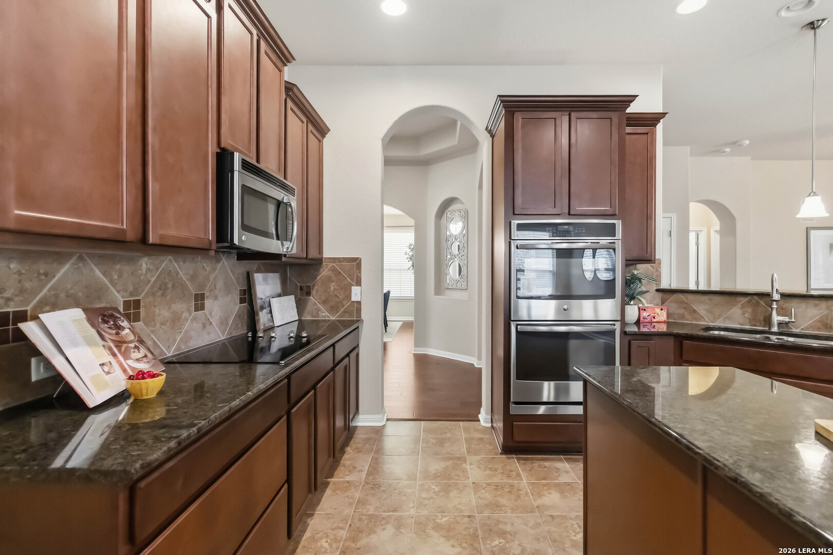 820 Alpino, , 78108 — photo 1