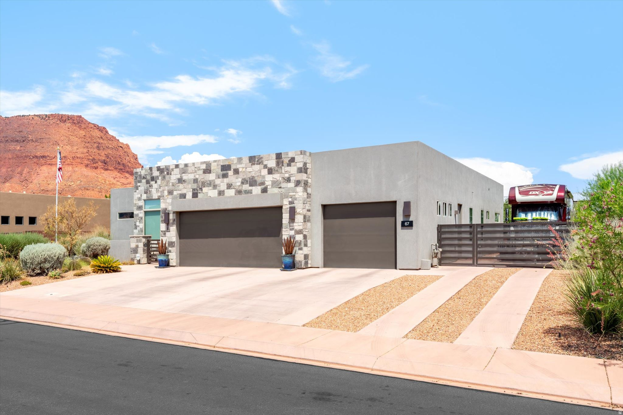 67 S 495 W, Ivins, UT 84738 — photo 1