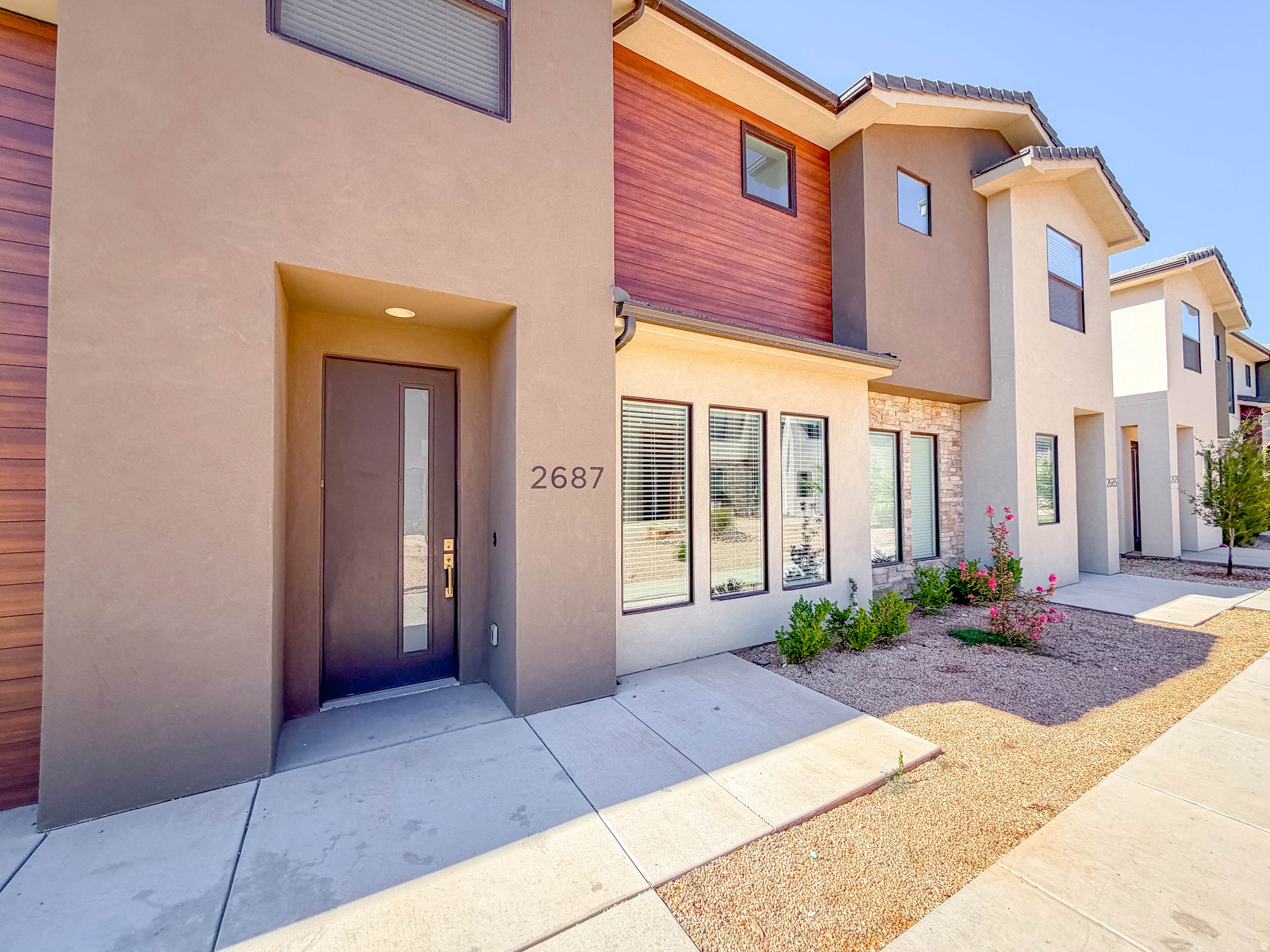 2687 E WAKE FOREST LN, St. George, UT 84790 — photo 1