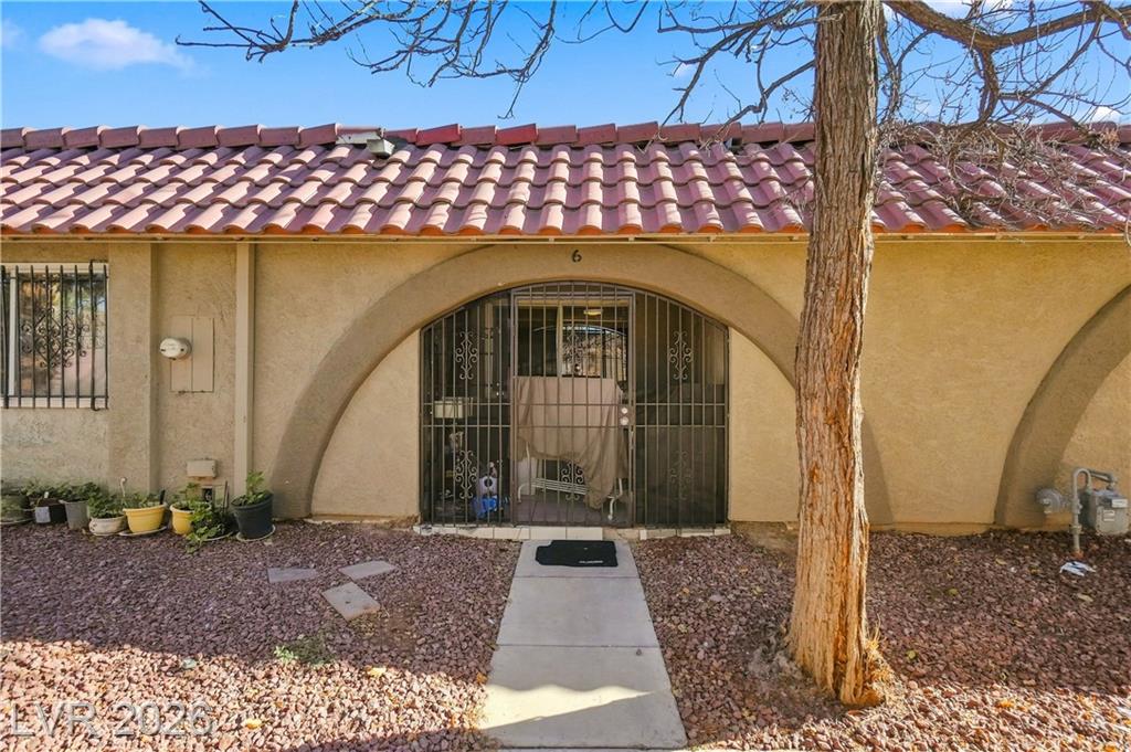 849 Hedge Way 6, Las Vegas, NV 89110 — photo 1