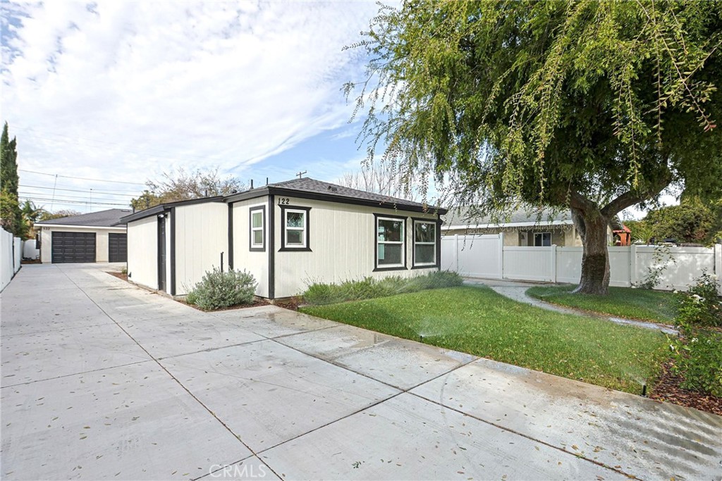 122 N Bewley Street, Santa Ana, CA 92703 — photo 1