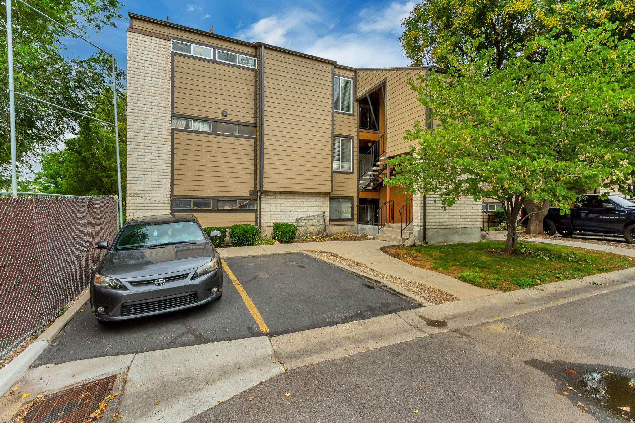 2438 S ELIZABETH ST #5, Salt Lake City, UT 84106 — photo 1