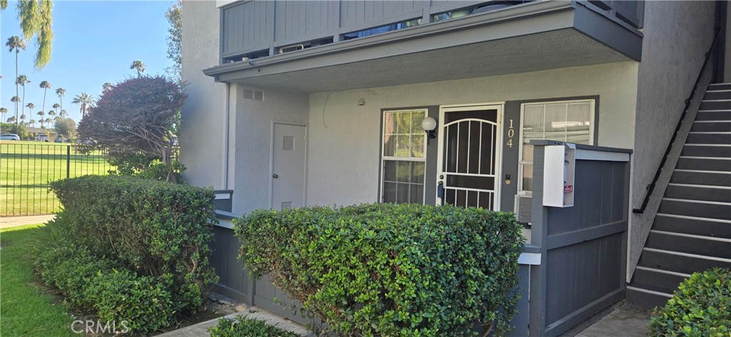 18292 Parkview Lane 104, Huntington Beach, CA 92648 — photo 1