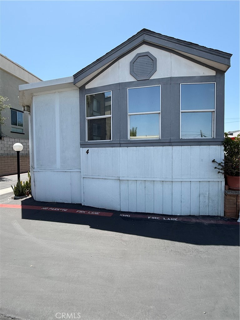 1660 Whittier Ave 4, Costa Mesa, CA 92627 — photo 1