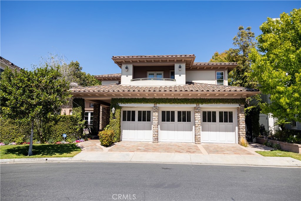 32 Gleneagles Drive, Newport Beach, CA 92660 — photo 1