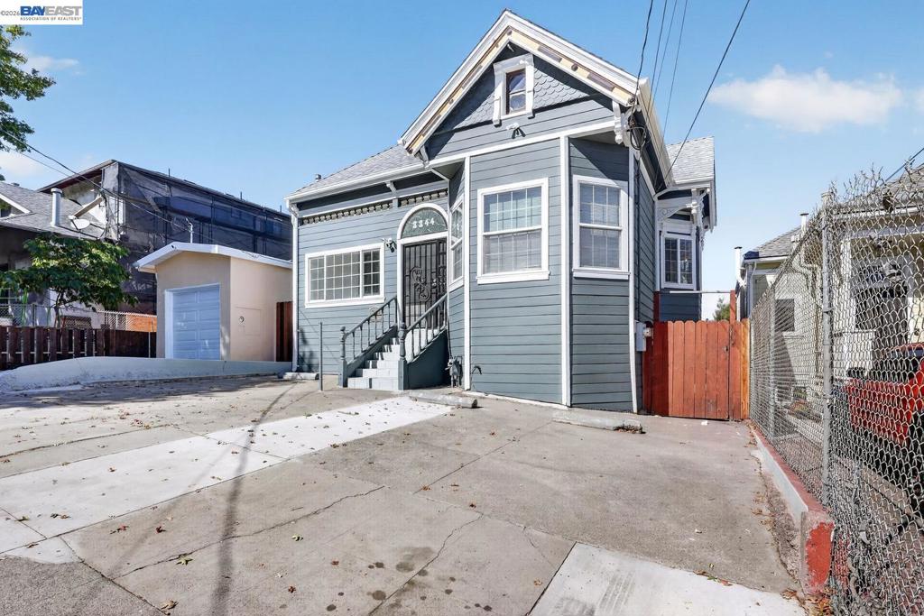 2244 E 20Th St, Oakland, CA 94606 — photo 1