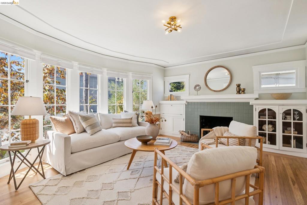 3027 Regent St, Berkeley, CA 94705 — photo 1
