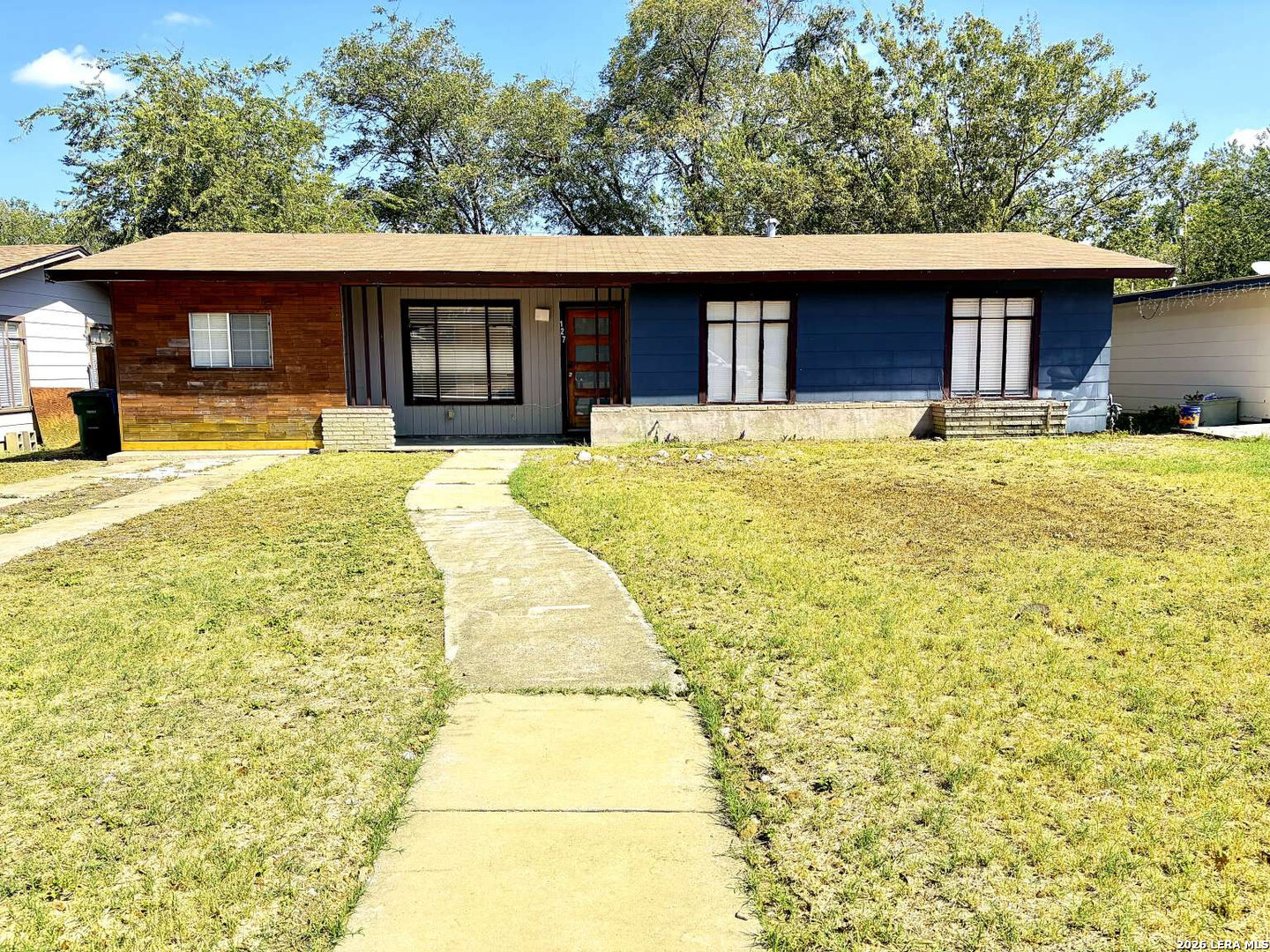127 CYRIL DR, San Antonio, TX 78218 — photo 1