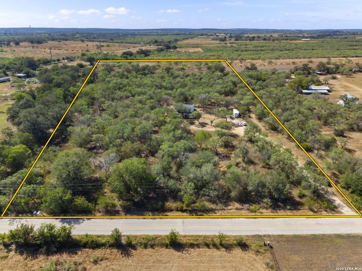 695 FOX TROTTER RD, Seguin, TX 78155 — photo 1