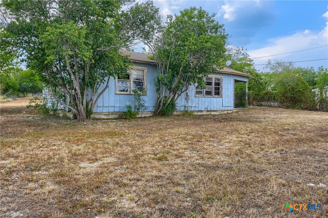 2212 Hunter