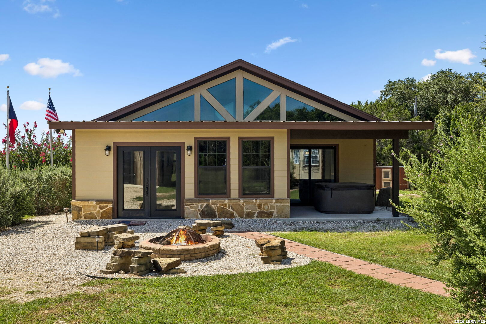 1355 BROAD OAK DR, Bandera, TX 78003 — photo 1