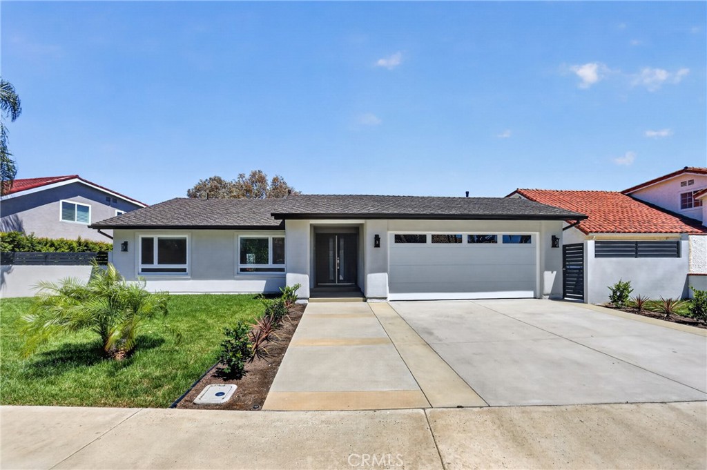 27182 Calle Del Cid