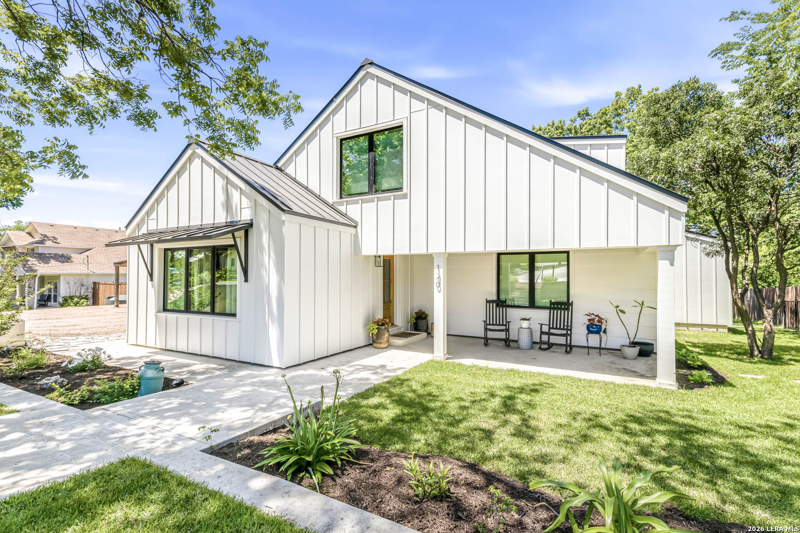 120 W Hosack St, Boerne, TX 78006 — photo 1