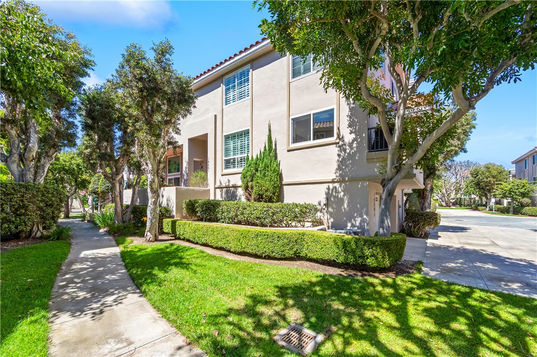 19401 Merion Circle, Huntington Beach, CA 92648 — photo 1