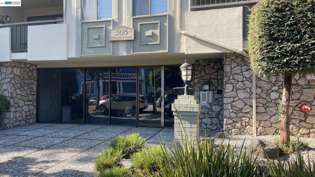 303 Adams St 109, Oakland, CA 94610 — photo 1