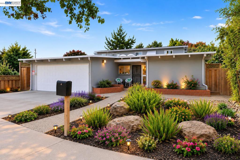 554 Beechmont Lane, Hayward, CA 94544-1116 — photo 1