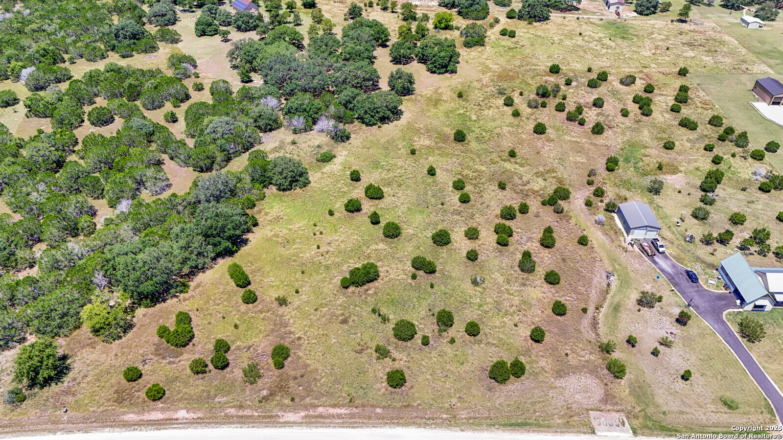 532 Buckskin Trl, Bandera, TX 78003 — photo 1