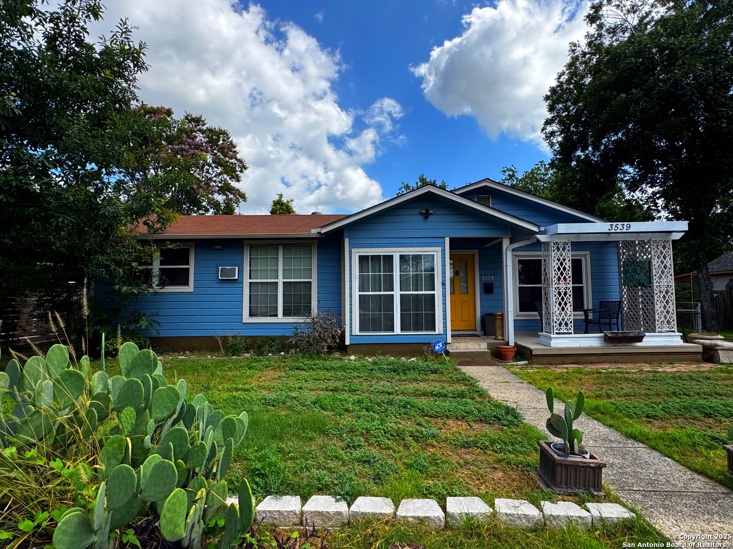 3539 El Paso, San Antonio, TX 78207 — photo 1