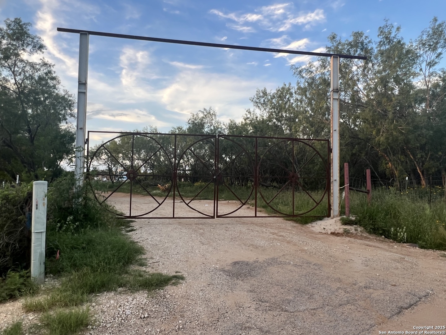 10477 Briggs, Atascosa, TX 78002 — photo 1
