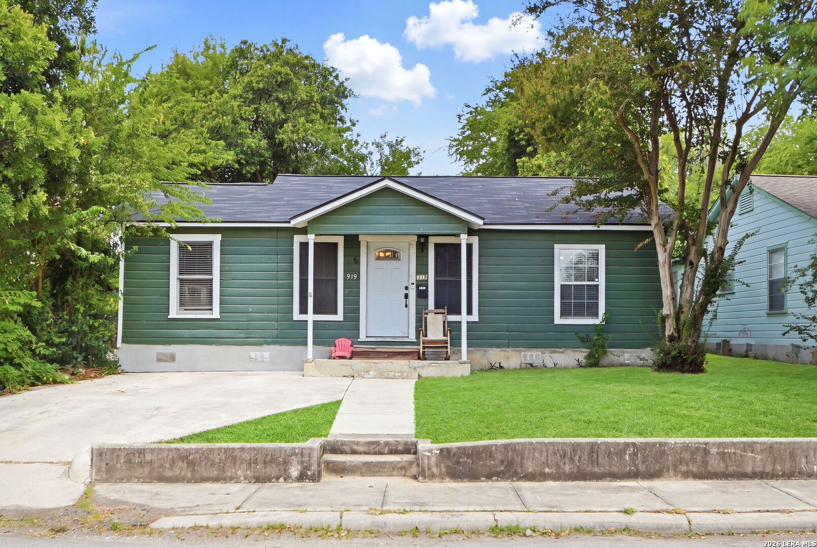 919 W Wildwood, San Antonio, TX 78201 — photo 1