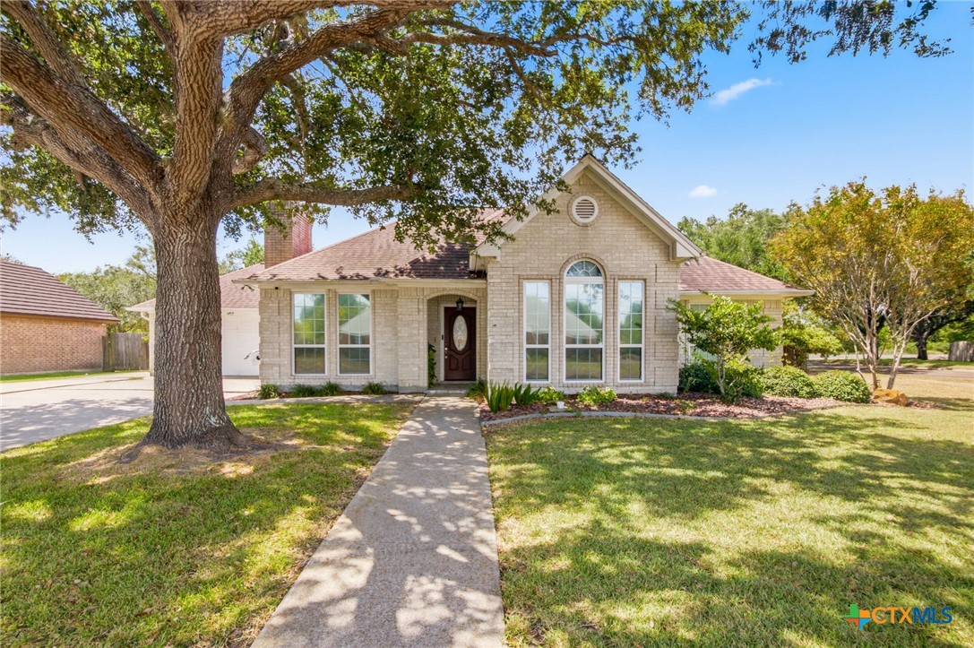101 Willowbend Drive, Port Lavaca, TX 77979 — photo 1